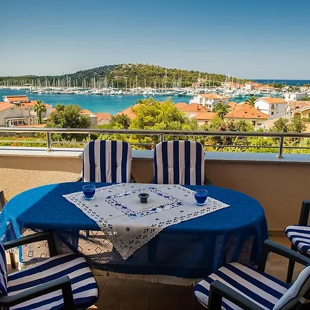 Hotel Holiday Lara