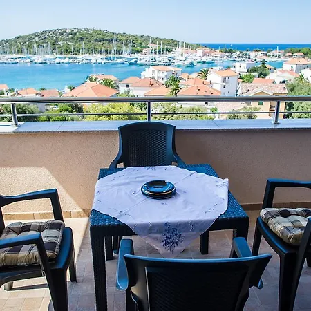 Holiday Lara Hotel